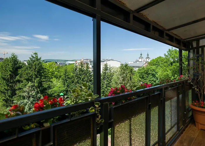 City Apartment With Superb Location